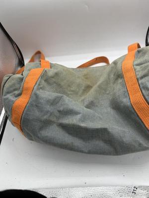 Sale Photo Thumbnail #2042: .