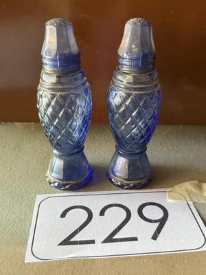 Sale Photo Thumbnail #2132: .