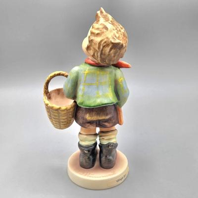 LOT 83: Vintage Goebel Hummel Figurines Weary Wanderer and Village Boy