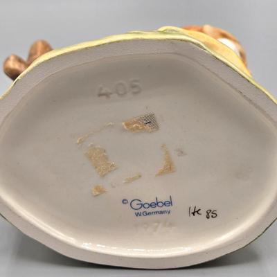 LOT 84: Goebel Hummel Figures Sing With Me and Sing Along