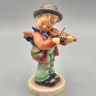 LOT 89: Street Singer, Happy Days, and Little Fiddler Hummels