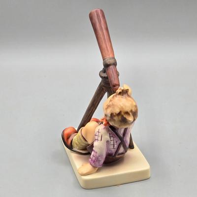 LOT 93: Hummel Star Gazer Figurine