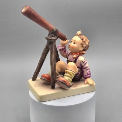 LOT 93: Hummel Star Gazer Figurine