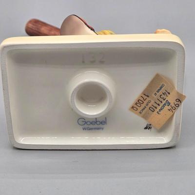 LOT 93: Hummel Star Gazer Figurine