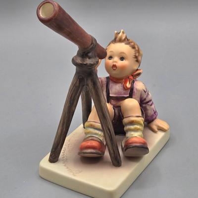LOT 93: Hummel Star Gazer Figurine