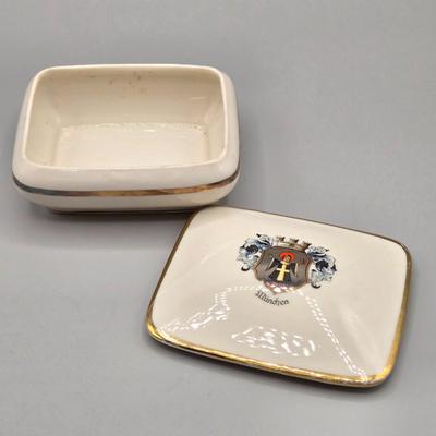 LOT 97: Japanese MCM Gold Imari Hand Painted Peacock Wall Charger and Porcelain Trinket Box Featuring the Coat of Arms for Munich, Germany
