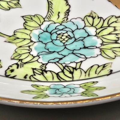 LOT 97: Japanese MCM Gold Imari Hand Painted Peacock Wall Charger and Porcelain Trinket Box Featuring the Coat of Arms for Munich, Germany