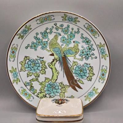 LOT 97: Japanese MCM Gold Imari Hand Painted Peacock Wall Charger and Porcelain Trinket Box Featuring the Coat of Arms for Munich, Germany