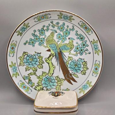 LOT 97: Japanese MCM Gold Imari Hand Painted Peacock Wall Charger and Porcelain Trinket Box Featuring the Coat of Arms for Munich, Germany