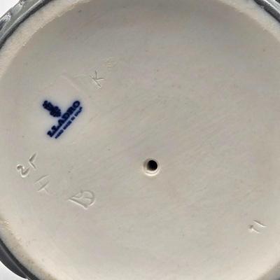 LOT 127: Sayonara Lladro Figurine with Original Box