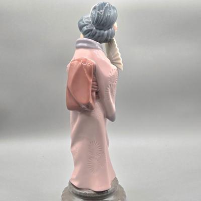 LOT 128: Lladro Timid Japanese Geisha Girl with Fan Figurine with Original Box
