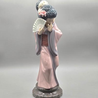 LOT 128: Lladro Timid Japanese Geisha Girl with Fan Figurine with Original Box