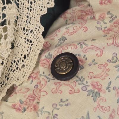 LOT 133: 1993 Little Souls Chelsea by Gretchen Wilson with Her Own Twig Chair