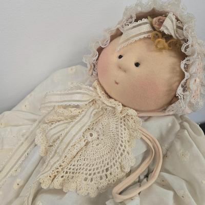 LOT 135: 1995 Little Souls Tiffany by Gretchen Wilson with Her Own Wagon