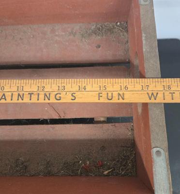 LOT 135: 1995 Little Souls Tiffany by Gretchen Wilson with Her Own Wagon