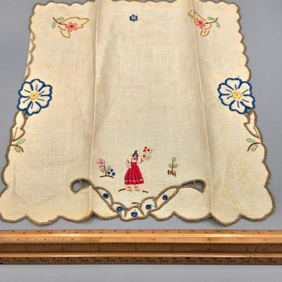 LOT 142: 5 Folk Art Rooster Napkins, 2 Crocheted Pot Holders, Ceramic Kissing Dutch Figurines, Vintage Figgjo Flint Norway Pitcher, and More