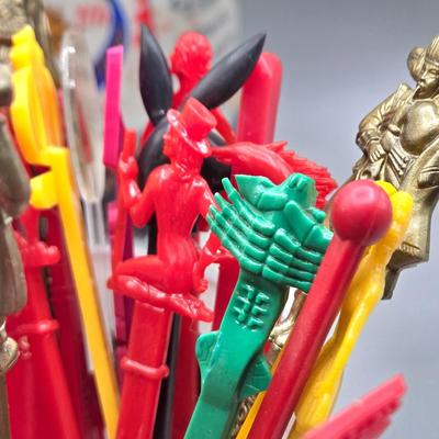 LOT 143: Vintage Old Rip Van Winkle New Jersey Bicentennial Cumberland Porcelain Decanter, 1960's Tired Business Highball Glass,...