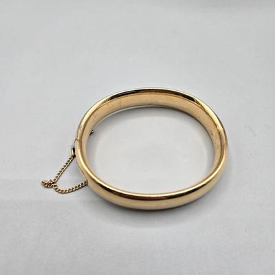 LOT 147J: Variety of Vintage Bangle Bracelets