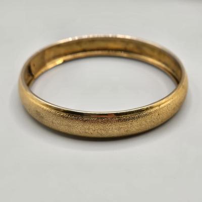 LOT 147J: Variety of Vintage Bangle Bracelets