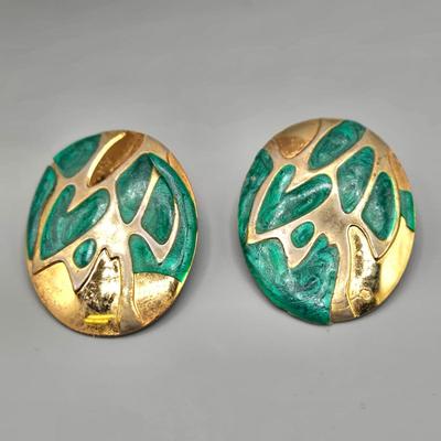 LOT 158J: Green Bead Necklace, Yellow Enamel Bangle Bracelet, and More