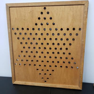 LOT 166: Vintage Chinese Checkers Boards with Marbles & Drueke Wooden Cribbage Set