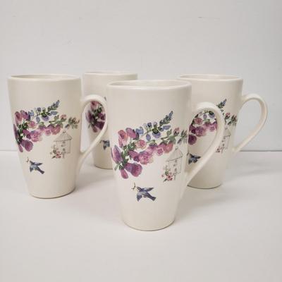 LOT 168: Pfaltzgraff Cape May Everyday Dishes