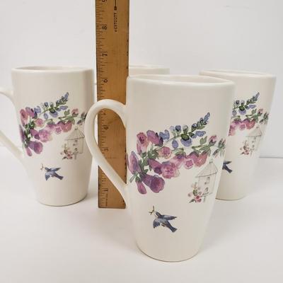 LOT 168: Pfaltzgraff Cape May Everyday Dishes