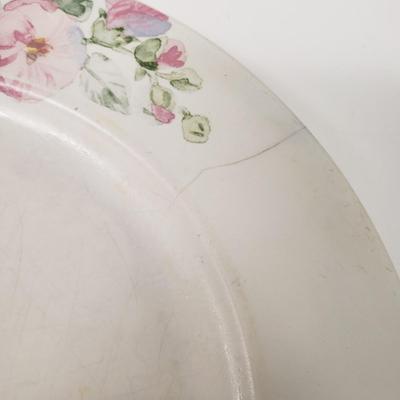 LOT 168: Pfaltzgraff Cape May Everyday Dishes