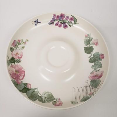 LOT 169: Collection of Cape May Tableware by Pfaltzgraff