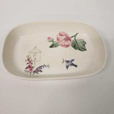 LOT 169: Collection of Cape May Tableware by Pfaltzgraff