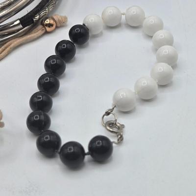 LOT 175J: Variety of Bracelets, Ankle Bracelets, and More