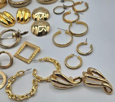 LOT 191J: Multiple Pairs of Gold-tone Pierced Earrings and Brooches