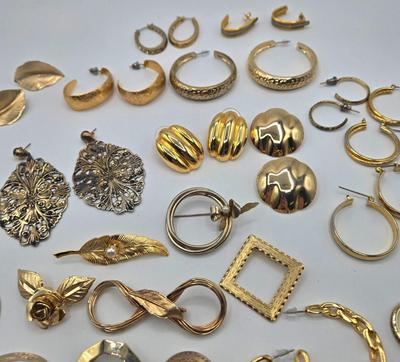 LOT 191J: Multiple Pairs of Gold-tone Pierced Earrings and Brooches