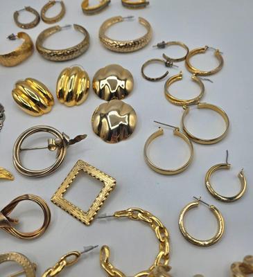 LOT 191J: Multiple Pairs of Gold-tone Pierced Earrings and Brooches