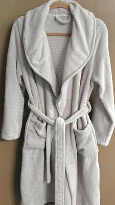 LOT 193: Berskshire Homeware Robe, 2 Pairs of Slippers, and Blanket