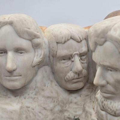 LOT 194: Dept. 56 American Pride Series - Mount Rushmore Monument w/ Marble Base