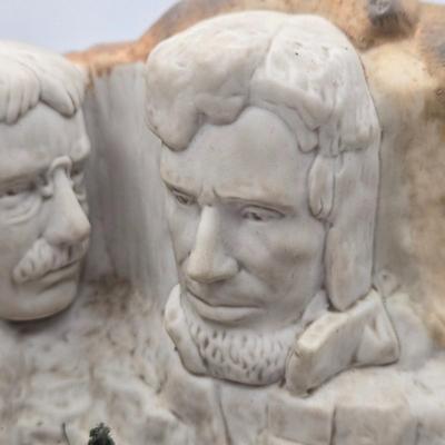 LOT 194: Dept. 56 American Pride Series - Mount Rushmore Monument w/ Marble Base
