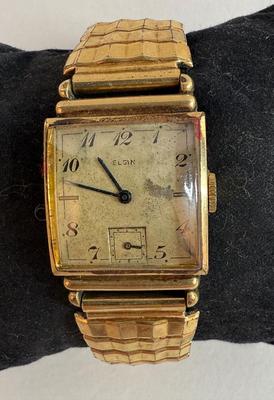 Sale Photo Thumbnail #91: 1940's style, inset second hand at the 6 position.  Blue steel hands. Working.  Gemex stretch band.