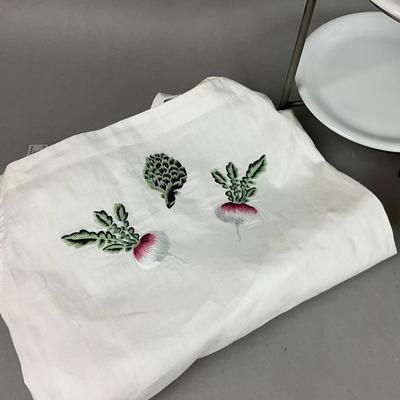 K389 Three Tier Serving Stand With French Apron & Placemats