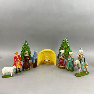 Z412 Handpainted Russian Carved Wooden Nativity Set
