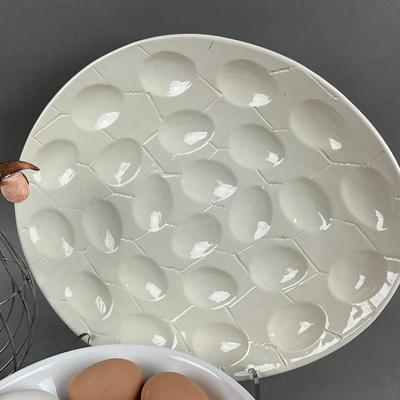 K394 Wire Hen Basket With Wooden Eggs & Porcelain Bowl and Egg Plate