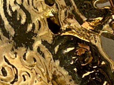 Sale Photo Thumbnail #244: 2 doves nesting in a hat, with tiny pearls as eggs. Good condition.