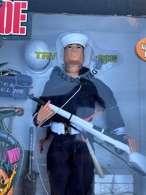 G.I. JOE TALKING ACTION SAILOR FIGURE