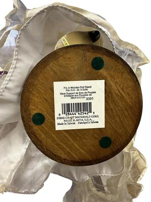 Sale Photo Thumbnail #129: Duck House Heirloom Wedding Gown Doll in Box Like New with Stand