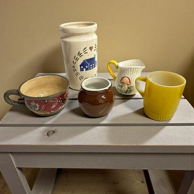 Sale Photo Thumbnail #173: Lot of 5 Assorted Vintage Dishware, Serving - Fire King mug, stoneware - no chips detected