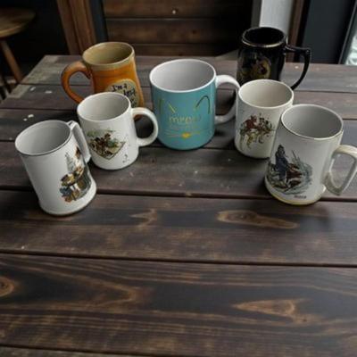 Sale Photo Thumbnail #205: Lot of 7 Mugs Normal Rockwell , Grandma, Cat