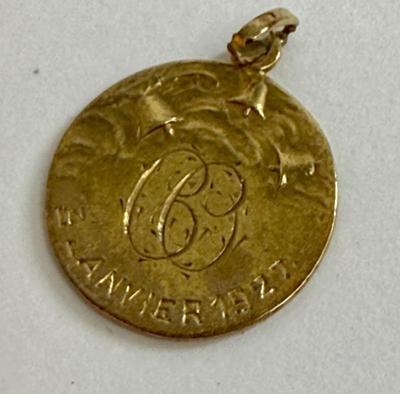 Sale Photo Thumbnail #8: Weight is 2.6g. Engraved with script initials on the reverse.