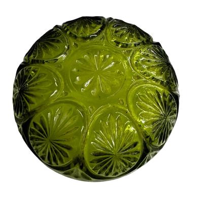 Sale Photo Thumbnail #278: Anchor Hocking Cameo and Star Medallion Green Glass Serving Bowl, no chips