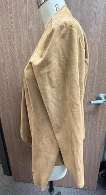 Sale Photo Thumbnail #518: In very good used condition.