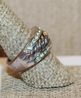 Size 9 Two-Tone Rose Gold & Silver Tone RING with Half Infinity Clear Stones Rows and Light "Copper" Band (10.0g)